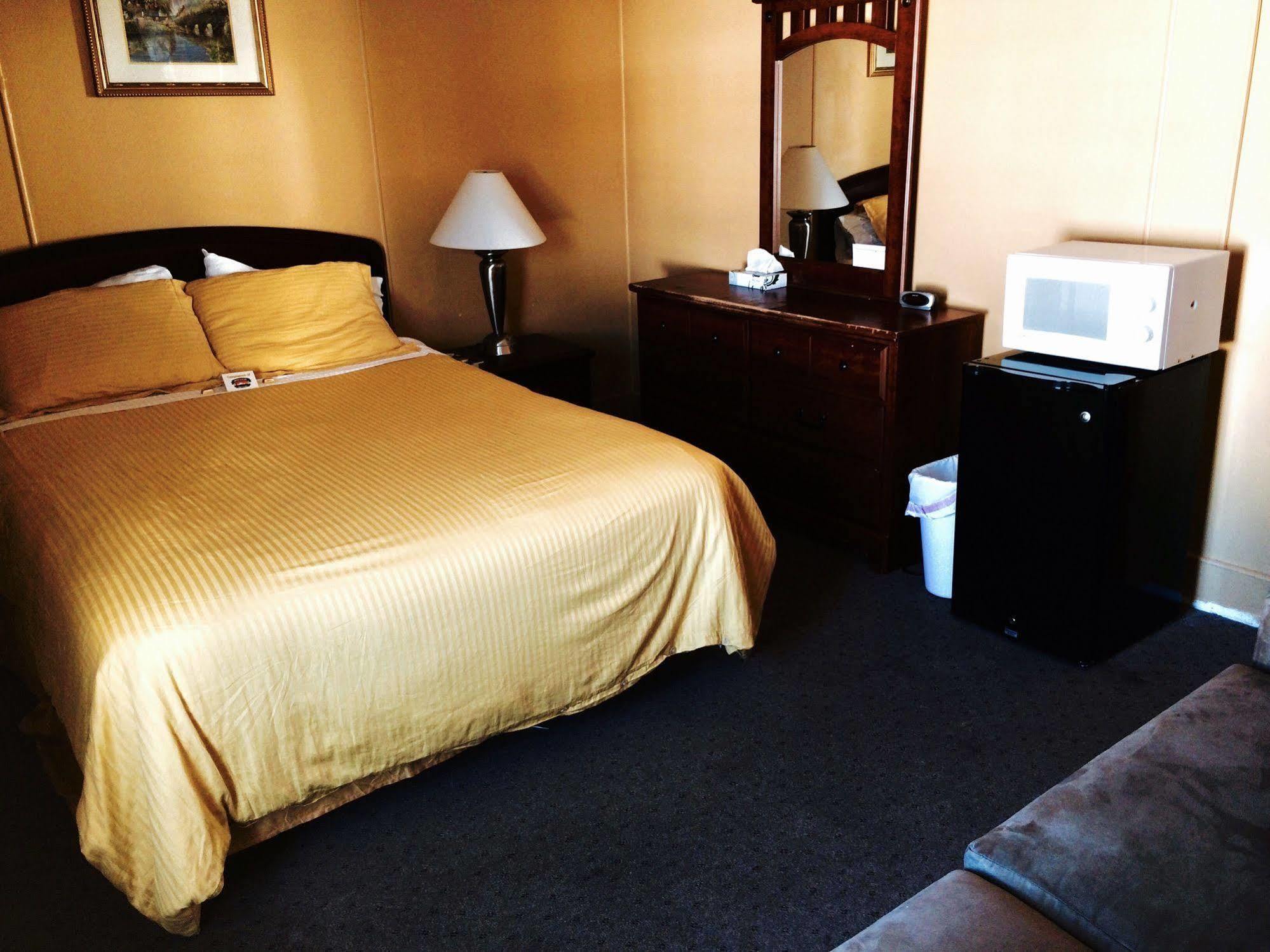 The Moulton Hotel Hampton Buitenkant foto