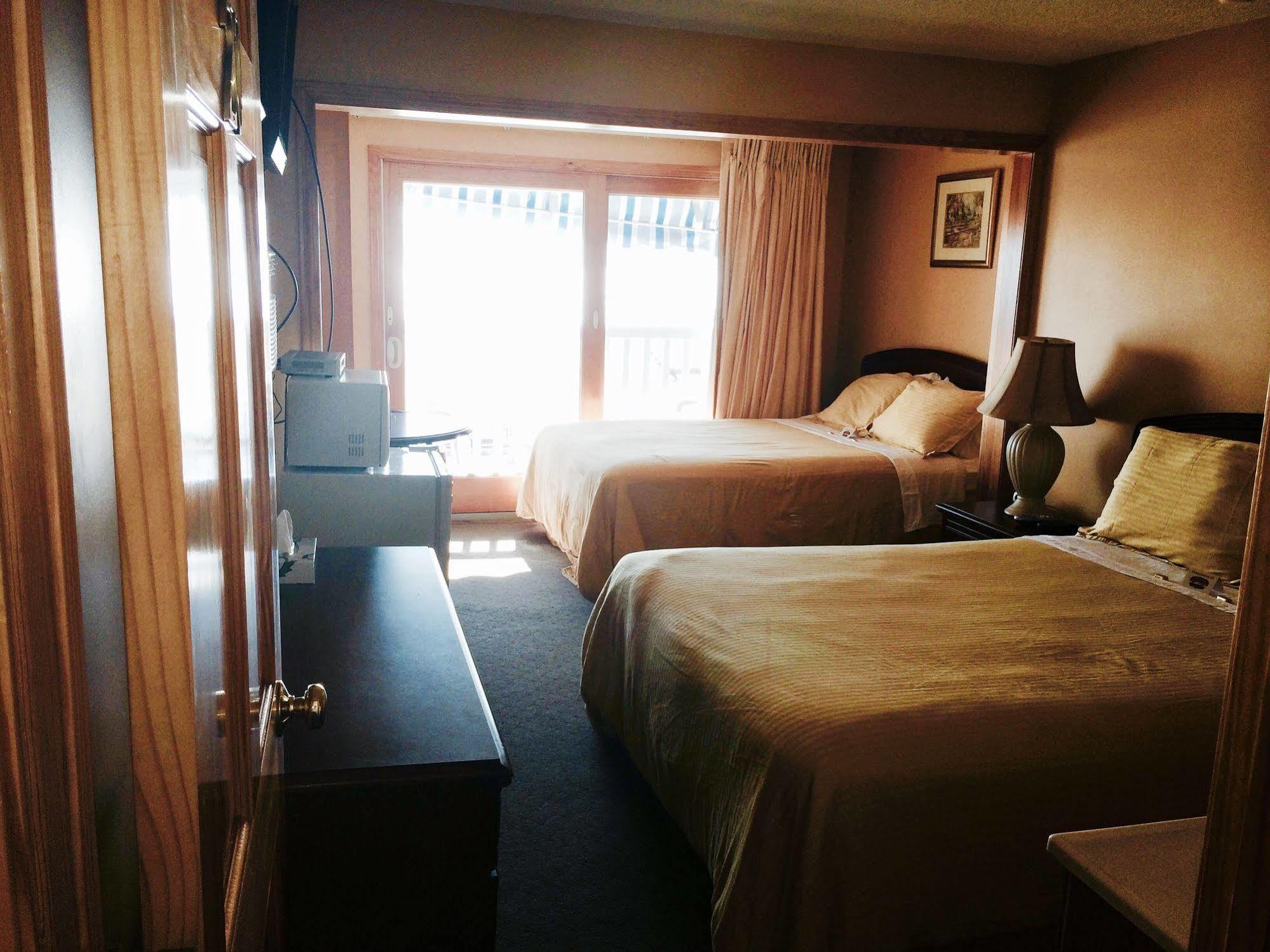 The Moulton Hotel Hampton Buitenkant foto