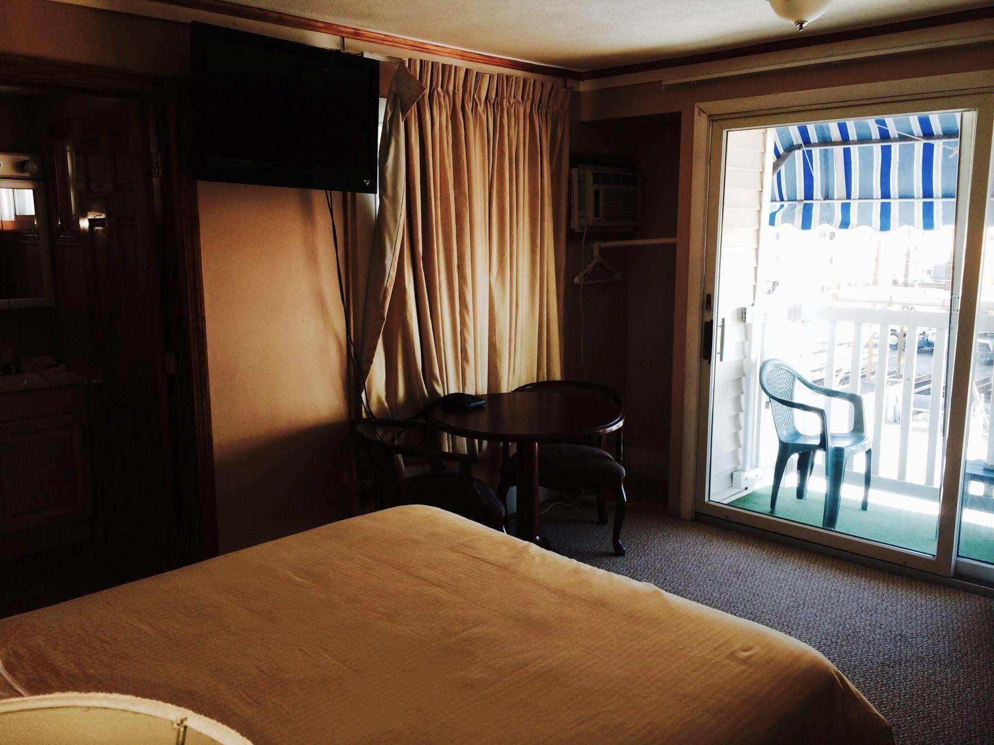 The Moulton Hotel Hampton Buitenkant foto